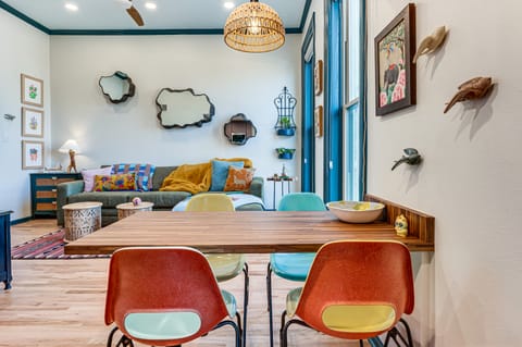 Shop, Dine, Unwind! Couples Retreat in Dtwn Golden Apartment in Golden