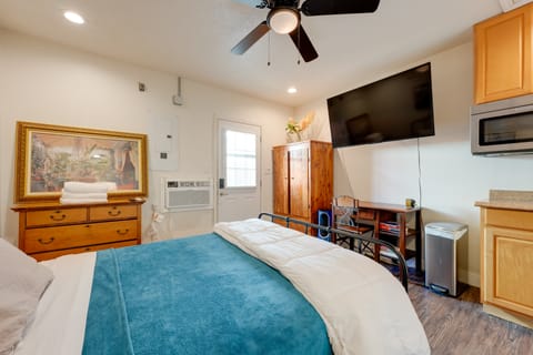 Near Fishing: Palm Harbor Studio w/ Pool Access! Apartment in Palm Harbor