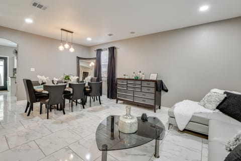 3 Mi to Randolph AFB: San Antonio Area Home House in San Antonio