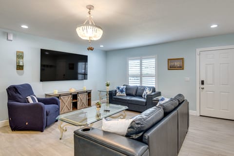 8 Mi to Flagler Beach! Family-Friendly Getaway House in Palm Coast