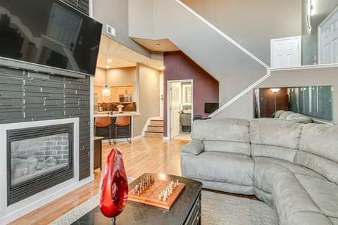 WFH Setup & Garage Parking! Modern Denver Condo Apartment in Thornton
