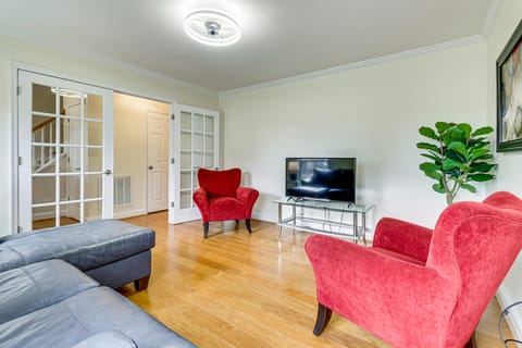 Walk to Dtwn & Campus! Spacious Hampton Home House in Norfolk