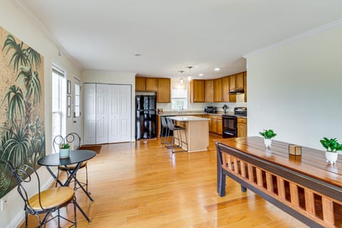 Walk to Dtwn & Campus! Spacious Hampton Home House in Norfolk