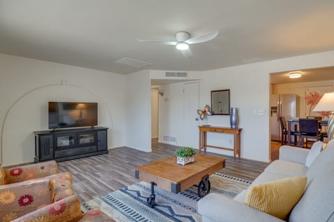 Hike, Golf & Dine: Tucson Retreat w/ Mtn Views! House in Tucson