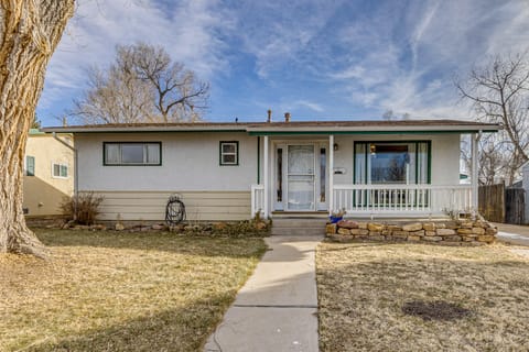 4 Mi to Riverwalk & CSU Pueblo! Home w/ Sunroom House in Pueblo West