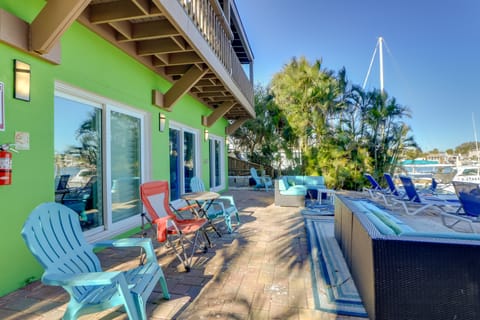 Walk to Everything! John’s Pass Gem w/ Dock Access Apartment in Madeira Beach