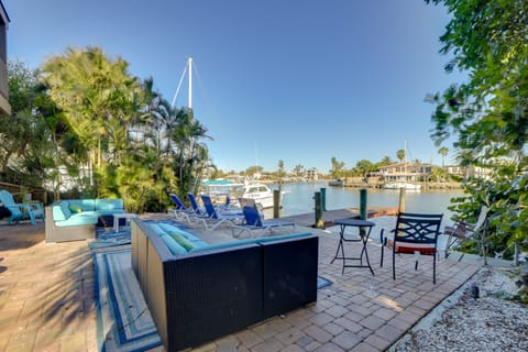 Walk to Beach + John’s Pass: Waterfront Gem! Apartment in Madeira Beach