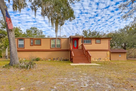1 Mi to Fanning Springs! Home on Private Acreage House in Florida