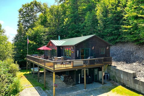 All-Season Lake House Between Okemo & Killington! House in Plymouth