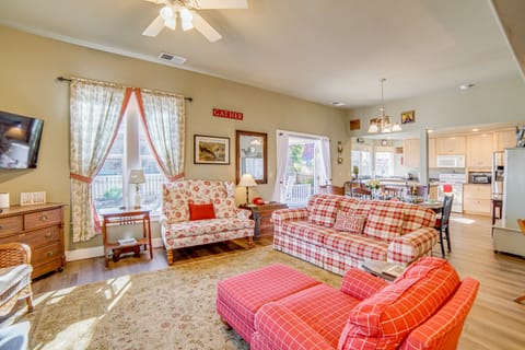 Walk to Boat Launch! 'Heritage House of Lakeport' House in Lakeport