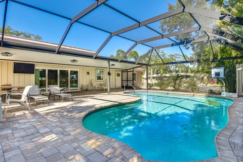 Peaceful 3-Bedroom Home w/ Pool in Sarasota House in Sarasota