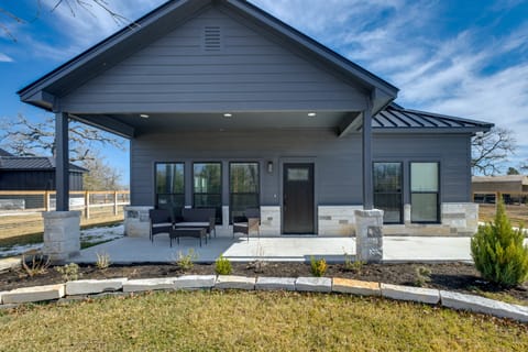 ‘Roo's Hideaway’ Modern 3BR Near Round Top & A&M! House in Texas