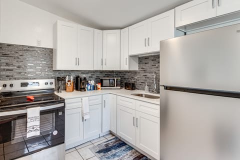 2 Mi to Busch Gardens! Family Getaway in Tampa House in Tampa