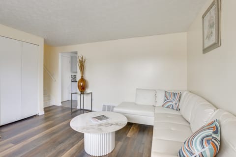 Explore Columbus! Fully Renovated Home w/ Yard House in Northeast Columbus