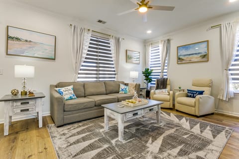 1 Mi to River! Relaxing Family Home in Bluffton House in Bluffton