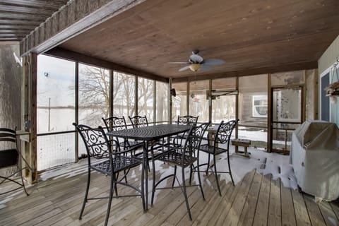 Boat & Hike Up North! Lakefront Minnesota Duplex Apartment in Minnesota