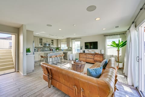 1 Mi to Beach! San Clemente Gem w/ Rooftop Patios Apartment in San Clemente