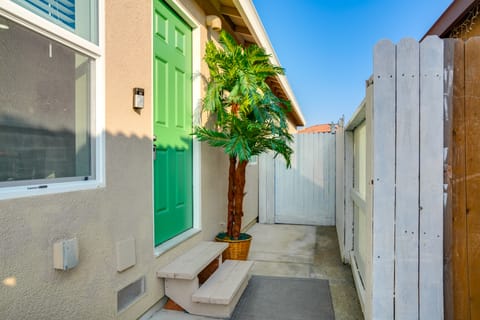 Great for Digital Nomads! Convenient Manteca Apt Apartment in Manteca