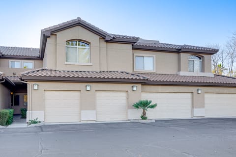 Golf Course Views! Relaxing & Convenient Mesa Unit Apartment in Superstition Springs