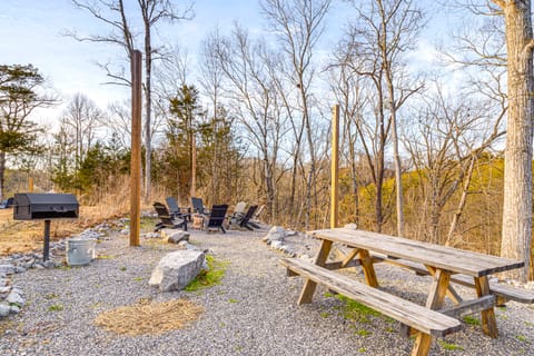 Hot Tub, Games & Pool: Sevierville Family Retreat House in Sevierville