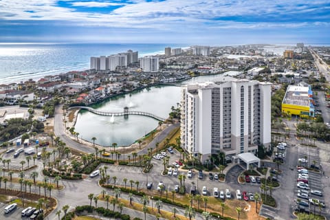 Gulf-View Retreat w/ Private Beach in Destin! Apartment in Destin