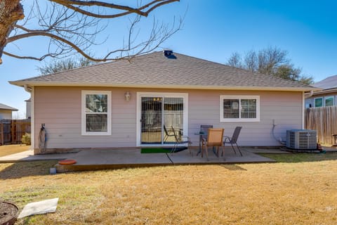 Perfect for Families! Round Rock Home w/ Yard House in Round Rock
