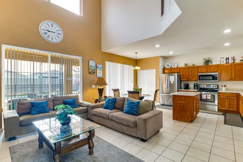 Pool, Spa & Patio! Spacious Villa Near WDW House in Four Corners