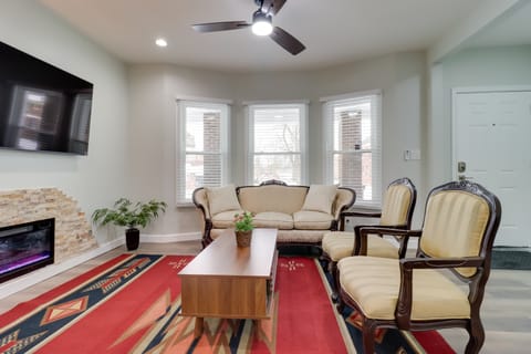 1 Mile to Henry Ford Hospital! Renovated Rental House in Detroit