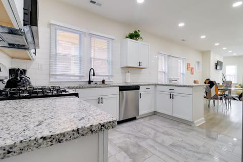 Modern Updates & Great Location! Detroit Duplex House in Detroit