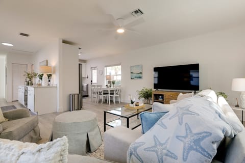 North Palm Beach Oasis w/ Hot Tub - 2 Mi to Ocean! House in North Palm Beach