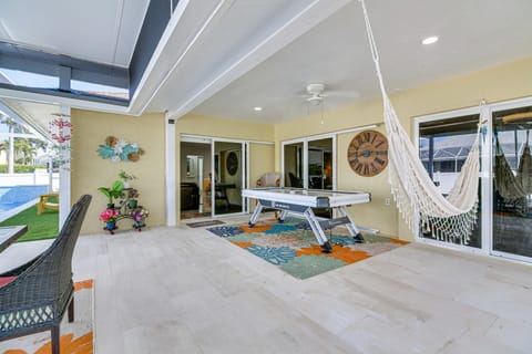 < 2 Mi to Marco Island Beach Access: Modern Oasis House in Marco Island