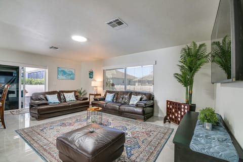 < 2 Mi to Marco Island Beach Access: Modern Oasis House in Marco Island