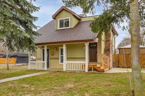 Work & Play in Walkable Midtown Coeur d'Alene! Apartment in Coeur dAlene