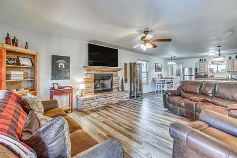 Ruidoso Retreat Near Alto Lake, Biking & Golf! House in Ruidoso