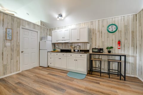 4 Mi to Dtwn Picayune! Piney Woods Tiny Home House in Mississippi