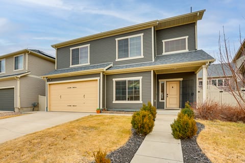 Private Yard! Spacious Green Valley Ranch Home House in Commerce City