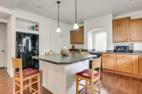 Private Yard! Spacious Green Valley Ranch Home House in Commerce City