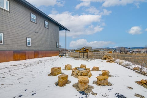 4 Mi to Hot Springs! Modern Mtn Home in Pagosa House in Pagosa Springs