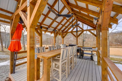 Riverside Galena Hideaway w/ Grills & Picnic Area Apartment in Ozark Mountains