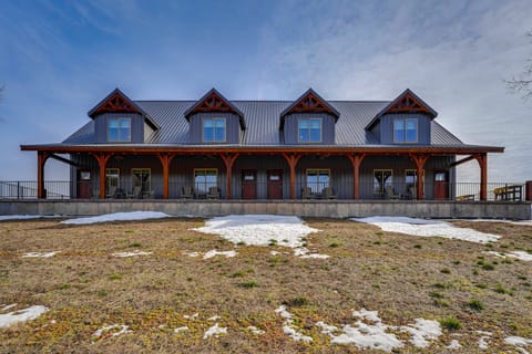 Riverside Galena Hideaway w/ Grills & Picnic Area Apartment in Ozark Mountains