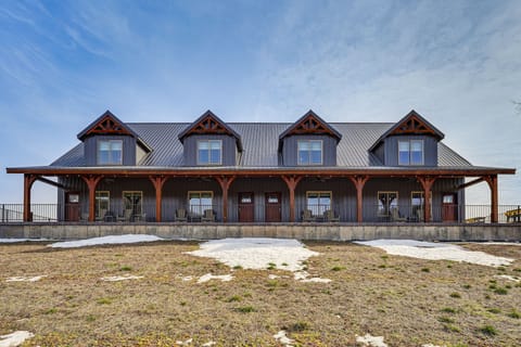 Walk to the James River! Serene Galena Studio Apartment in Ozark Mountains