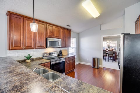 Work-Friendly Madison Home Near Research Park House in Madison