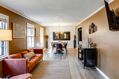 6 Mi to Lake Murray! Pet-Friendly Haven w/ Yard House in Columbia