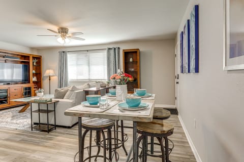 1 Mi to Tiger Stadium: Sleek University South Gem! House in Baton Rouge