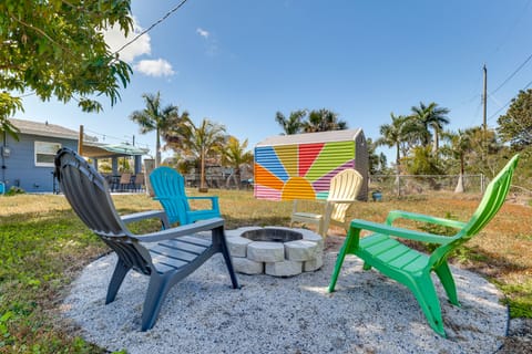 Beach Days & Backyard Nights! Fort Myers Retreat House in Harlem Heights