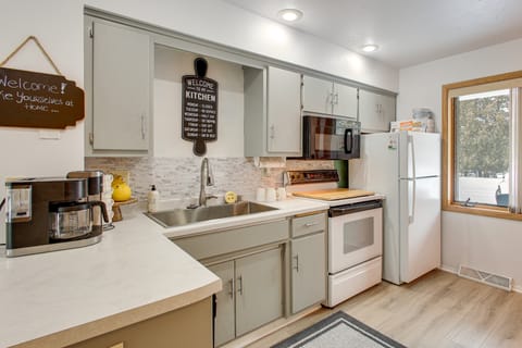 1 Mi to Dtwn Fish Creek! Charming Door County Stay Apartment in Door County