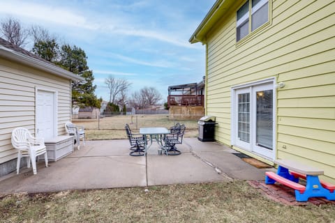 Bring the Family! Suburban Home w/ Yard in Omaha House in Omaha