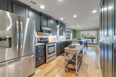 Lake Dardanelle Home w/ Dock! Fish On-Site House in Arkansas