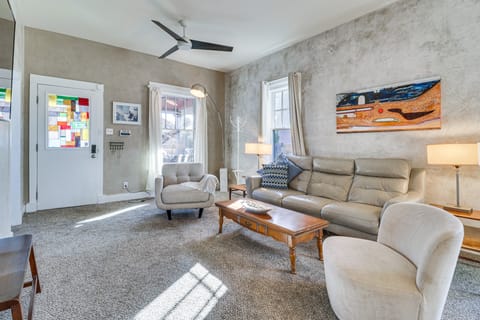 Deck & Home Office: Walkable Albuquerque Home House in Albuquerque