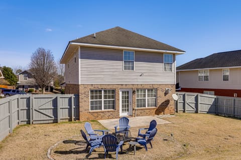Quiet Suburban Huntsville Home: 8 Mi to Madison! House in Huntsville